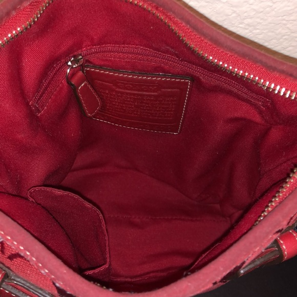 Coach purse medium size in red - Picture 8 of 8